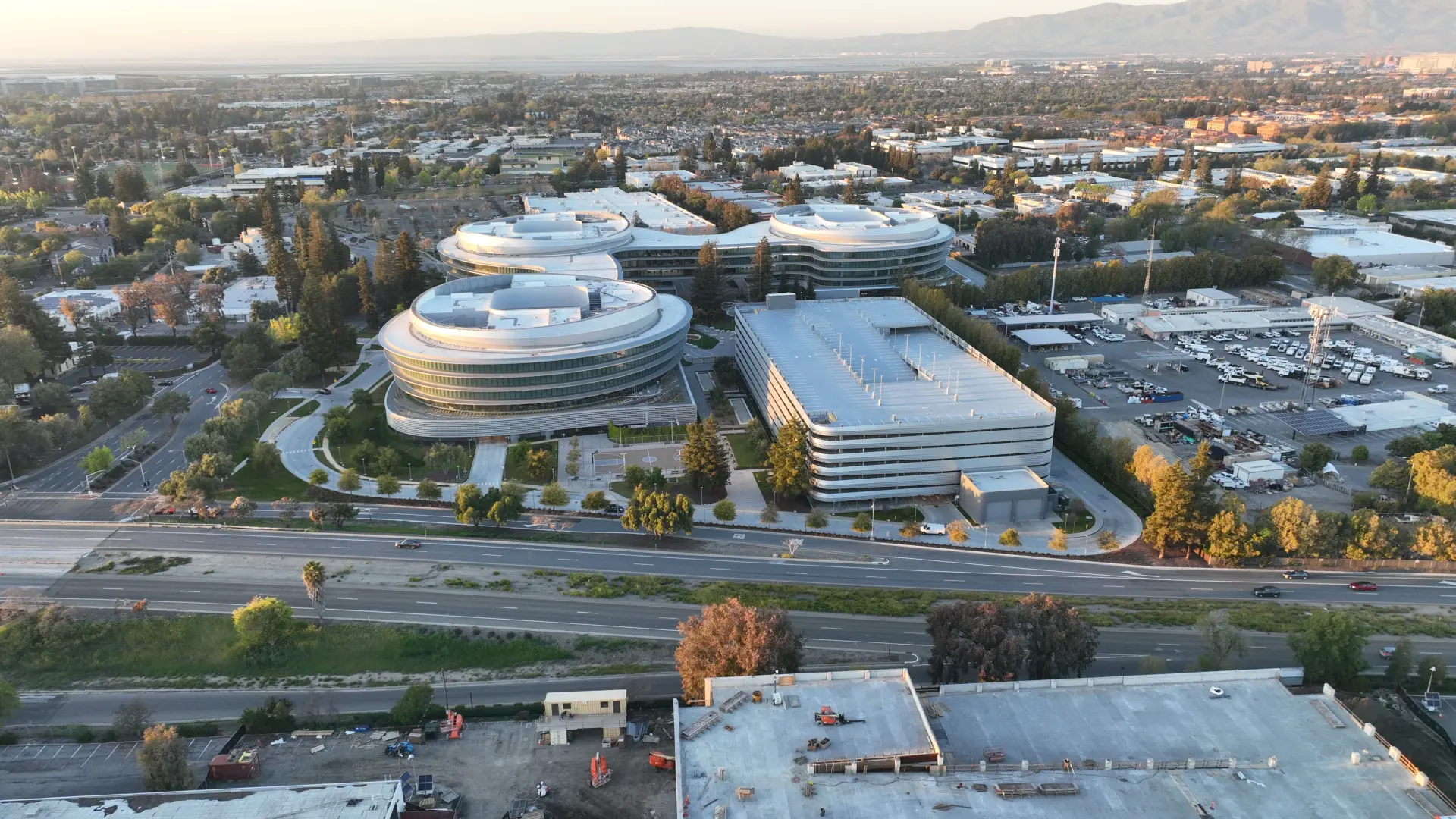 Apple – Potrero 3
