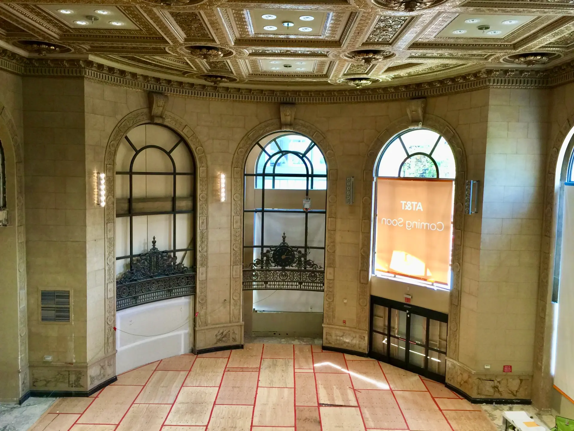 AT&T Flagship Store gallery asset 5